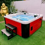 Apartamento High Standing! 200m2 Private Garden Jacuzzi Sun Bed & Interior *
