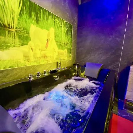 High Standing! 200m2 Private Garden Jacuzzi Sun Bed&interior *