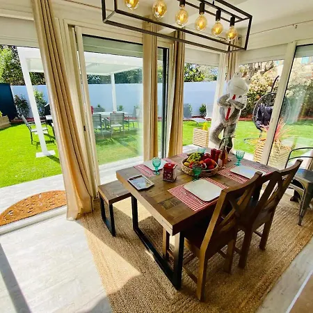 High Standing! 200m2 Private Garden Jacuzzi Sun Bed & Interior Apartment *