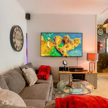 High Standing! 200m2 Private Garden Jacuzzi Sun Bed & Interior Apartment Antibes