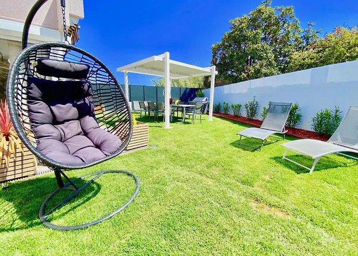 High Standing! 200m2 Private Garden Jacuzzi Sun Bed & Interior Appartamento Antibes