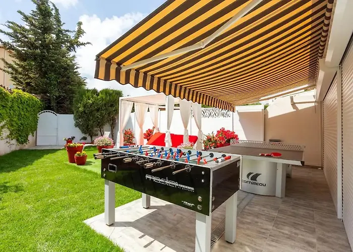 High Standing! 200m2 Private Garden Jacuzzi Sun Bed & Interior Appartamento Antibes